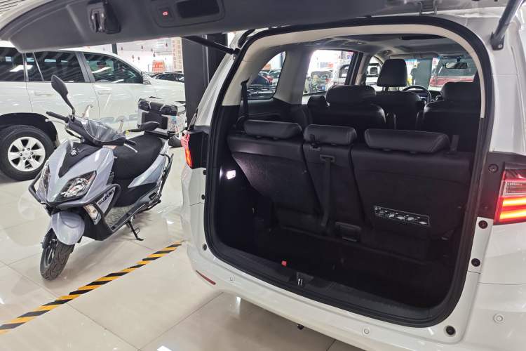 Used Honda Odyssey 2018 2.4L Luxury Edition Interior 10