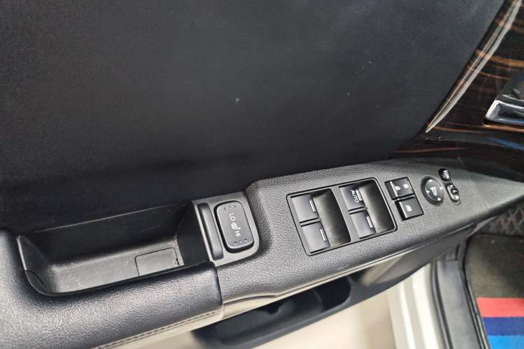 Used Honda Odyssey 2018 2.4L Luxury Edition Interior 11