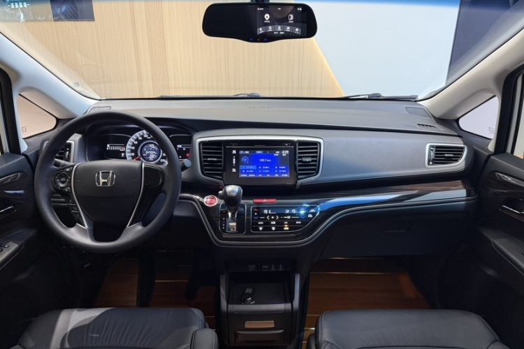 Used Honda Odyssey 2018 2.4L Luxury Edition Interior 11