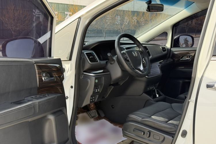 Used Honda Odyssey 2018 2.4L Luxury Edition Interior 13