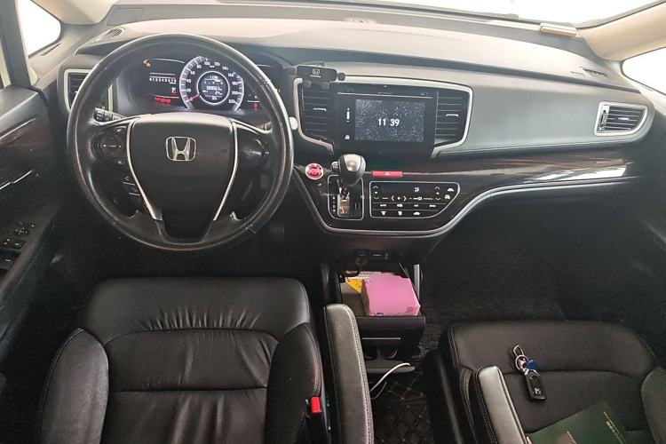 Used Honda Odyssey 2018 2.4L Luxury Edition Interior 2