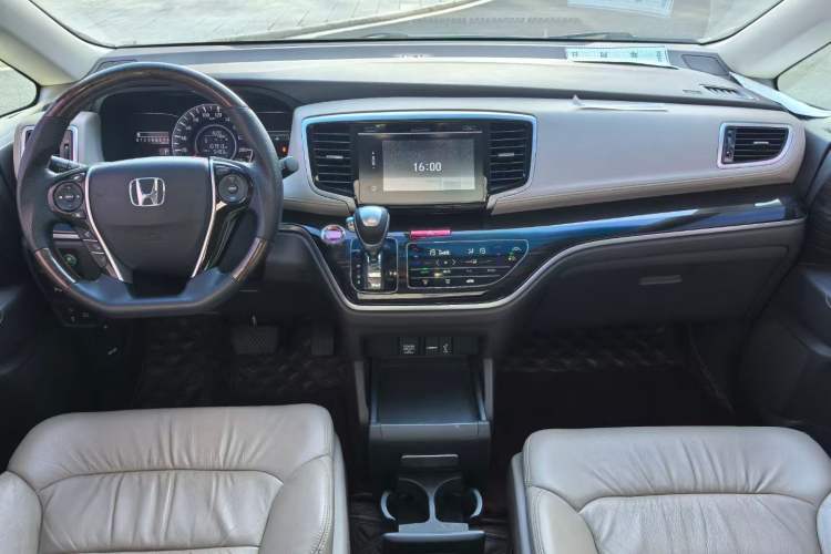 Used Honda Odyssey 2018 2.4L Smart Edition Interior 2