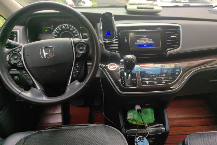Used Honda Odyssey 2018 2.4L Supreme Edition Interior 2