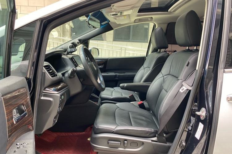 Used Honda Odyssey 2018 2.4L Smart Edition Interior 2