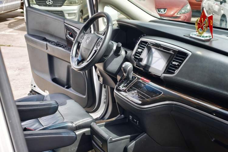 Used Honda Odyssey 2018 2.4L Smart Edition Interior 2