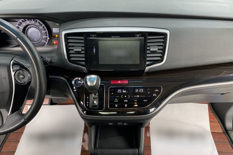 Used Honda Odyssey 2018 2.4L Smart Edition Interior 3