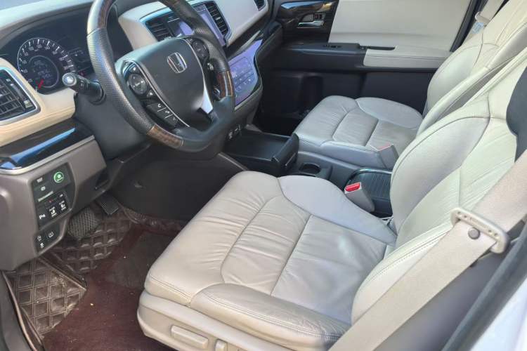 Used Honda Odyssey 2018 2.4L Smart Edition Interior 3