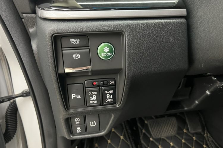 Used Honda Odyssey 2018 2.4L Smart Edition Interior 4