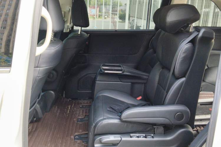 Used Honda Odyssey 2018 2.4L Supreme Edition Interior 4