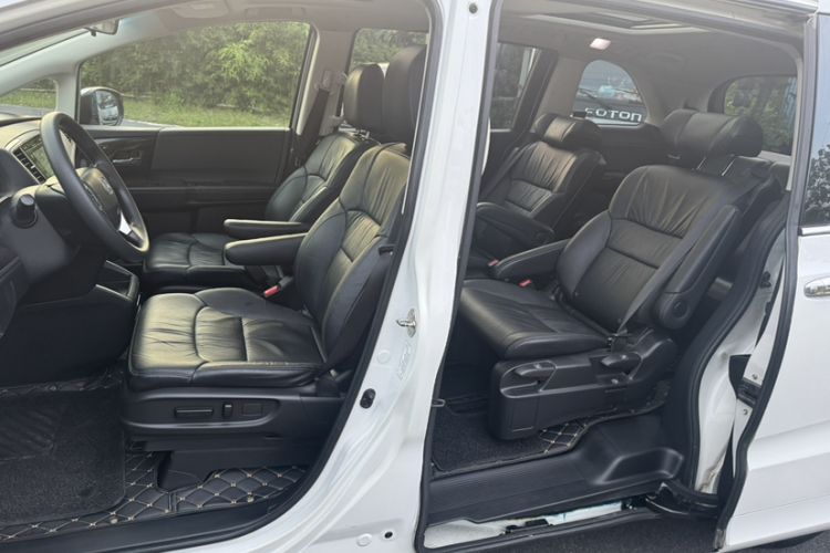 Used Honda Odyssey 2018 2.4L Luxury Edition Interior 5