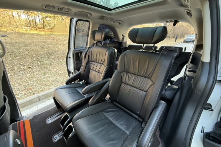 Used Honda Odyssey 2018 2.4L Luxury Edition Interior 8