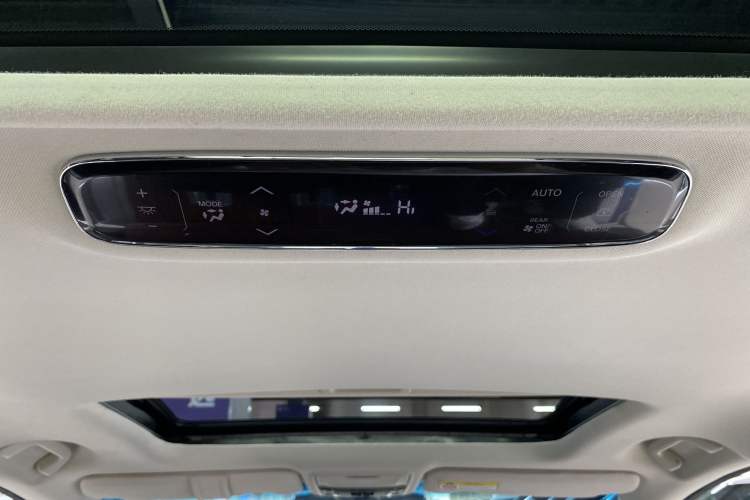 Used Honda Odyssey 2018 2.4L Smart Edition Interior 8
