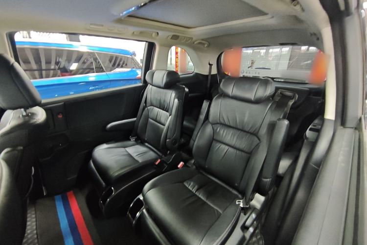 Used Honda Odyssey 2018 2.4L Luxury Edition Interior 8