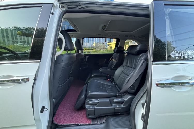 Used Honda Odyssey 2018 2.4L Smart Edition Interior 9