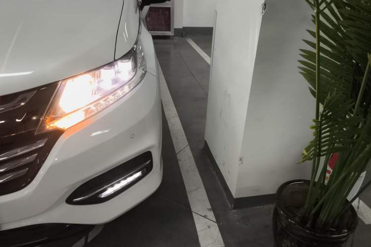 Used Honda Odyssey 2018 2.4L Smart Edition Left Front Headlight