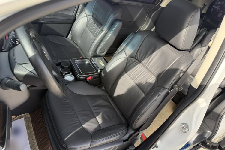 Used Honda Odyssey 2018 2.4L Luxury Edition Left Front Seat