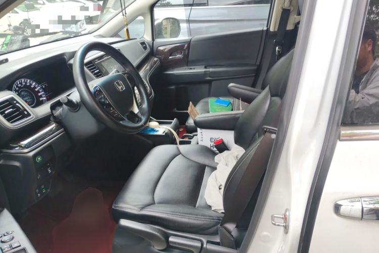 Used Honda Odyssey 2018 2.4L Comfort Version Left Front Seat