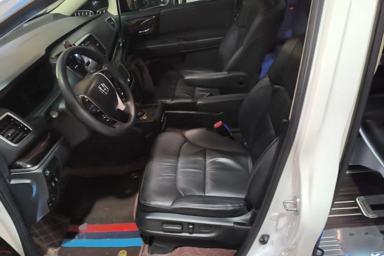 Used Honda Odyssey 2018 2.4L Luxury Edition Left Front Seat