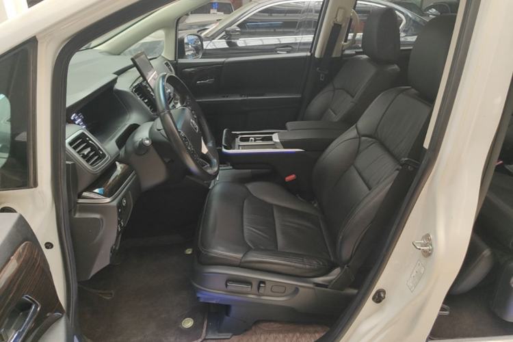 Used Honda Odyssey 2018 2.4L Prestige Edition Left Front Seat