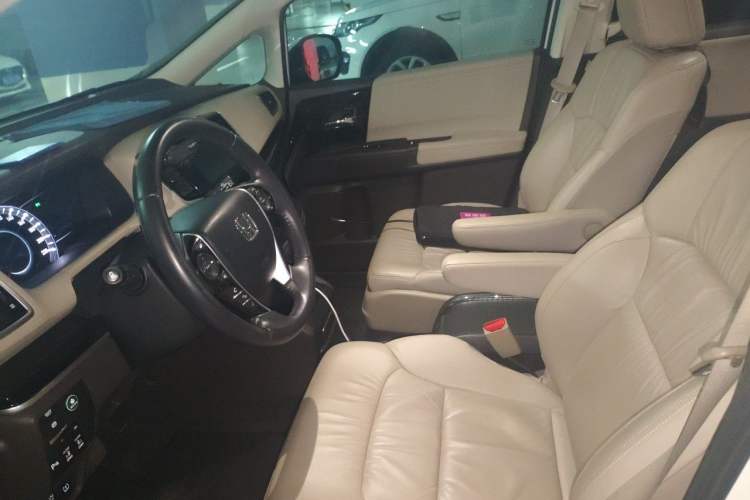 Used Honda Odyssey 2018 2.4L Smart Edition Left Front Seat