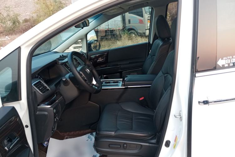 Used Honda Odyssey 2018 2.4L Luxury Edition Left Front Seat