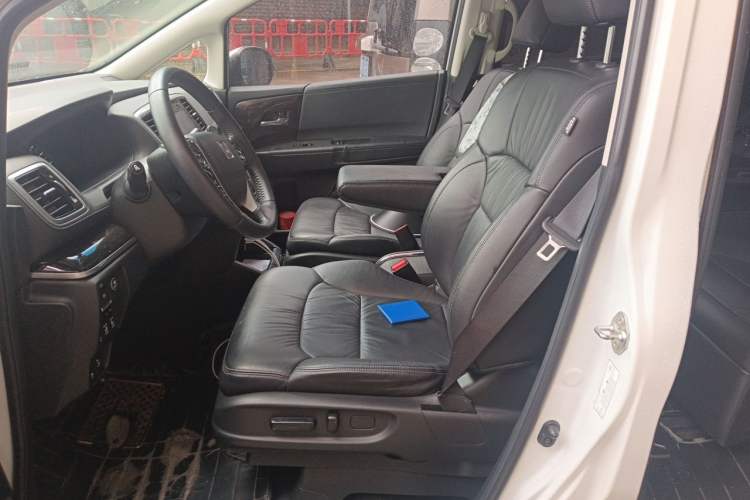 Used Honda Odyssey 2018 2.4L Supreme Edition Left Front Seat