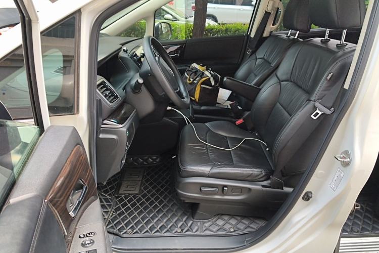 Used Honda Odyssey 2018 2.4L Luxury Edition Left Front Seat