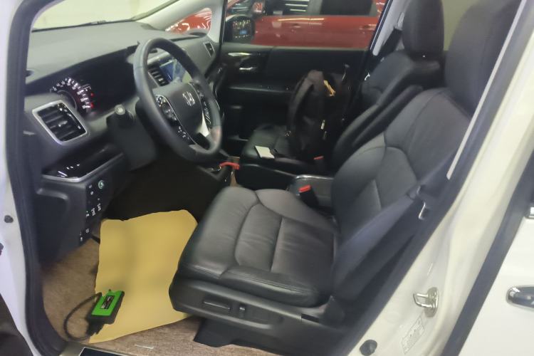Used Honda Odyssey 2018 2.4L Smart Edition Left Front Seat