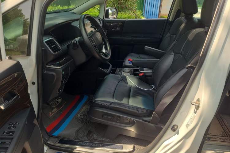 Used Honda Odyssey 2018 2.4L Luxury Edition Left Front Seat