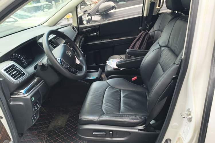 Used Honda Odyssey 2018 2.4L Luxury Edition Left Front Seat