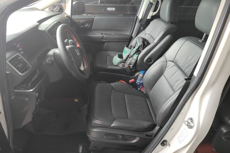 Used Honda Odyssey 2018 2.4L Luxury Edition Left Front Seat
