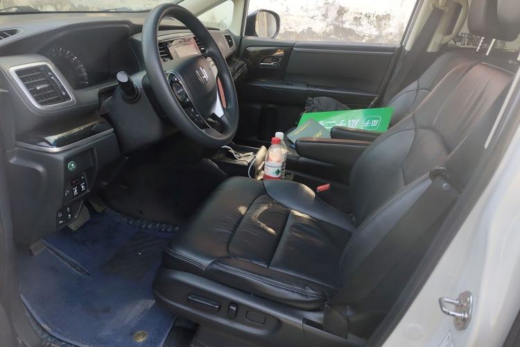 Used Honda Odyssey 2018 2.4L Luxury Edition Left Front Seat