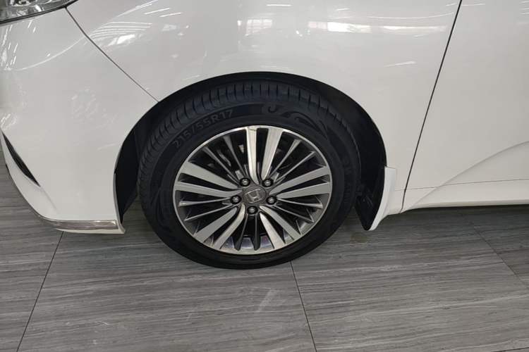 Used Honda Odyssey 2018 2.4L Luxury Edition Left Front Wheel Hub