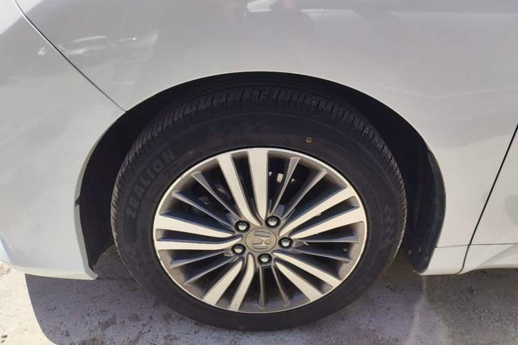 Used Honda Odyssey 2018 2.4L Luxury Edition Left Front Wheel Hub