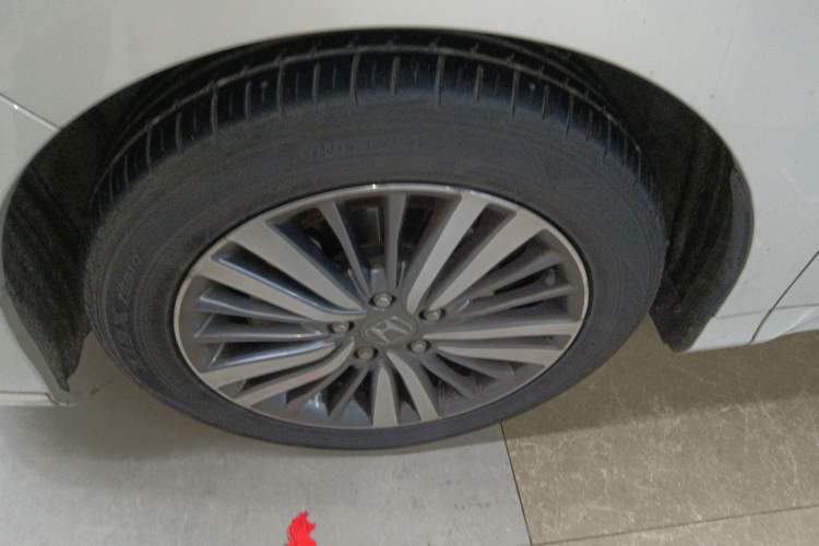 Used Honda Odyssey 2018 2.4L Luxury Edition Left Front Wheel Hub