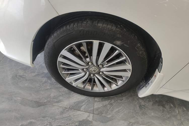 Used Honda Odyssey 2018 2.4L Luxury Edition Left Front Wheel Hub