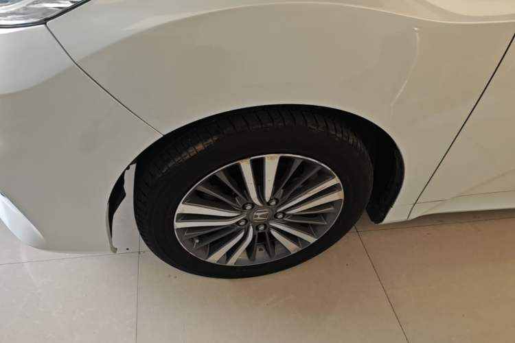 Used Honda Odyssey 2018 2.4L Luxury Edition Left Front Wheel Hub