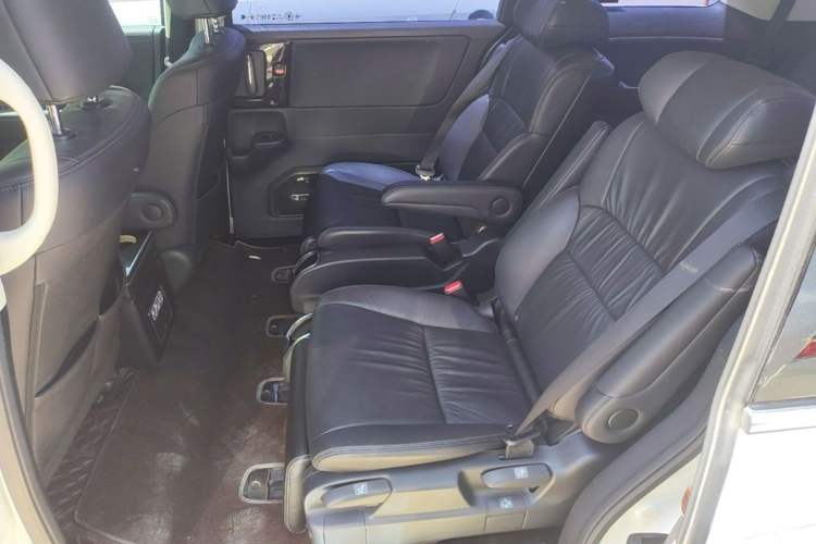 Used Honda Odyssey 2018 2.4L Luxury Edition Left Rear Seat