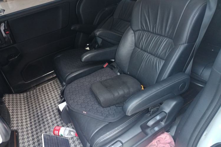 Used Honda Odyssey 2018 2.4L Smart Edition Left Rear Seat