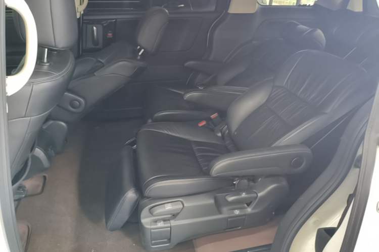 Used Honda Odyssey 2018 2.4L Smart Edition Left Rear Seat