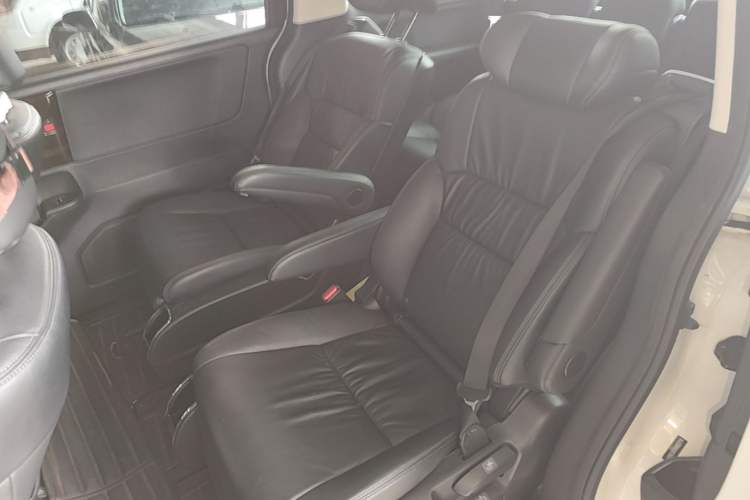 Used Honda Odyssey 2018 2.4L Smart Edition Left Rear Seat