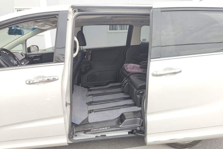 Used Honda Odyssey 2018 2.4L Smart Edition Left Rear Seat