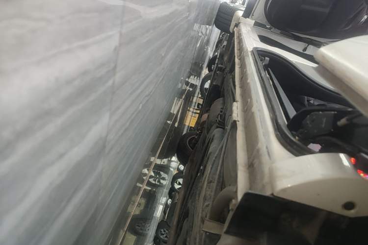 Used Honda Odyssey 2018 2.4L Luxury Edition Left Side Sill