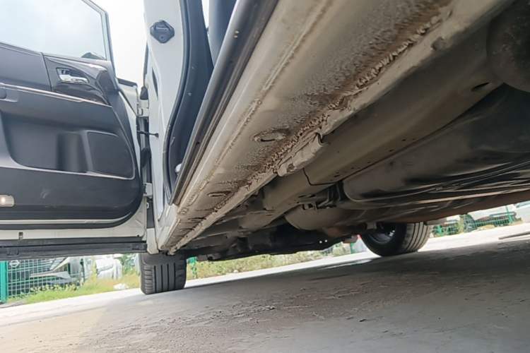 Used Honda Odyssey 2018 2.4L Prestige Edition Left Side Sill