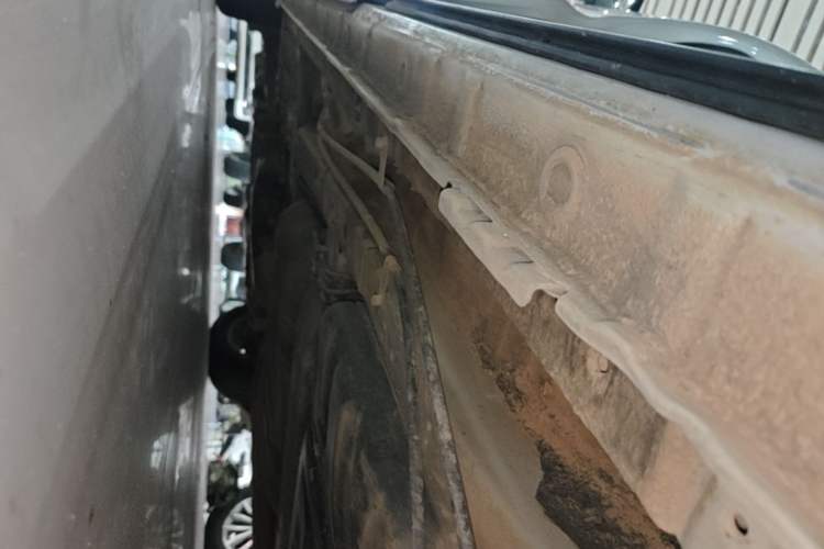 Used Honda Odyssey 2018 2.4L Luxury Edition Left Side Sill