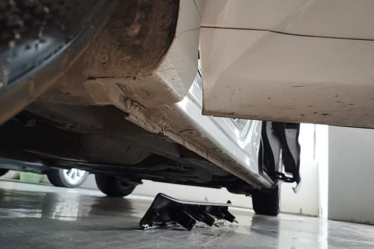 Used Honda Odyssey 2018 2.4L Smart Edition Left Side Sill