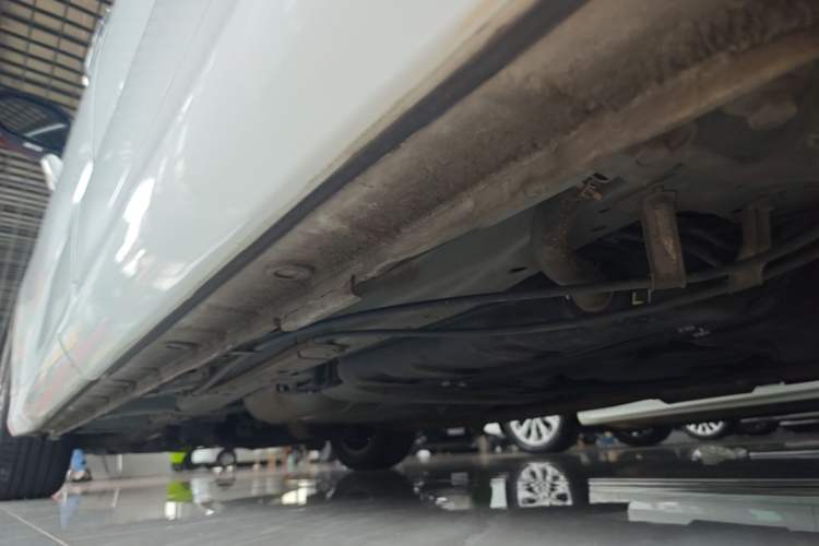 Used Honda Odyssey 2018 2.4L Luxury Edition Left Side Sill