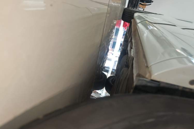 Used Honda Odyssey 2018 2.4L Luxury Edition Left Side Sill