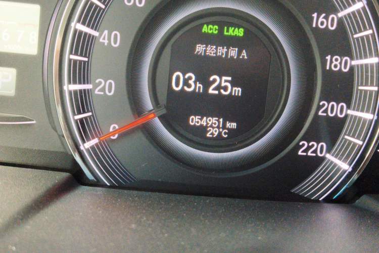 Used Honda Odyssey 2018 2.4L Supreme Edition Odometer Close Up