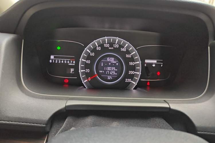 Used Honda Odyssey 2018 2.4L Luxury Edition Odometer Close Up